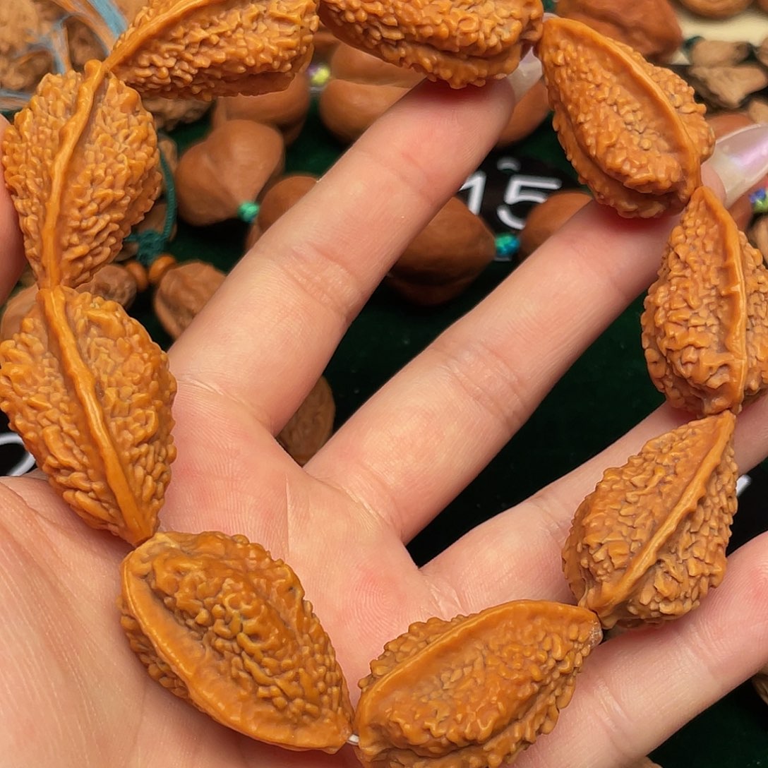 一***静吊坠文玩核桃绣花鞋