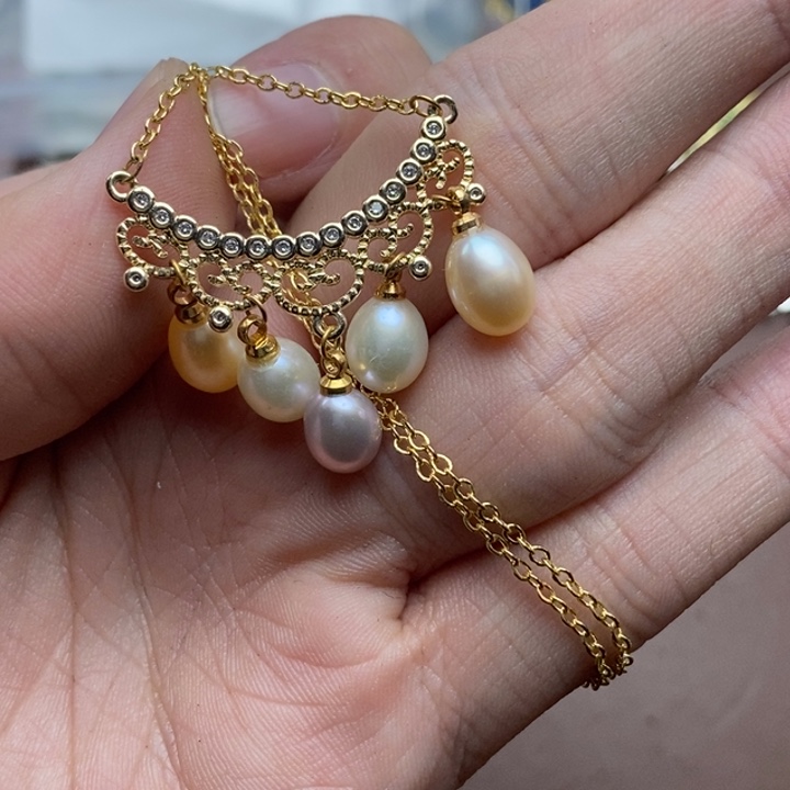 玲***玲石英质玉未镶嵌手链