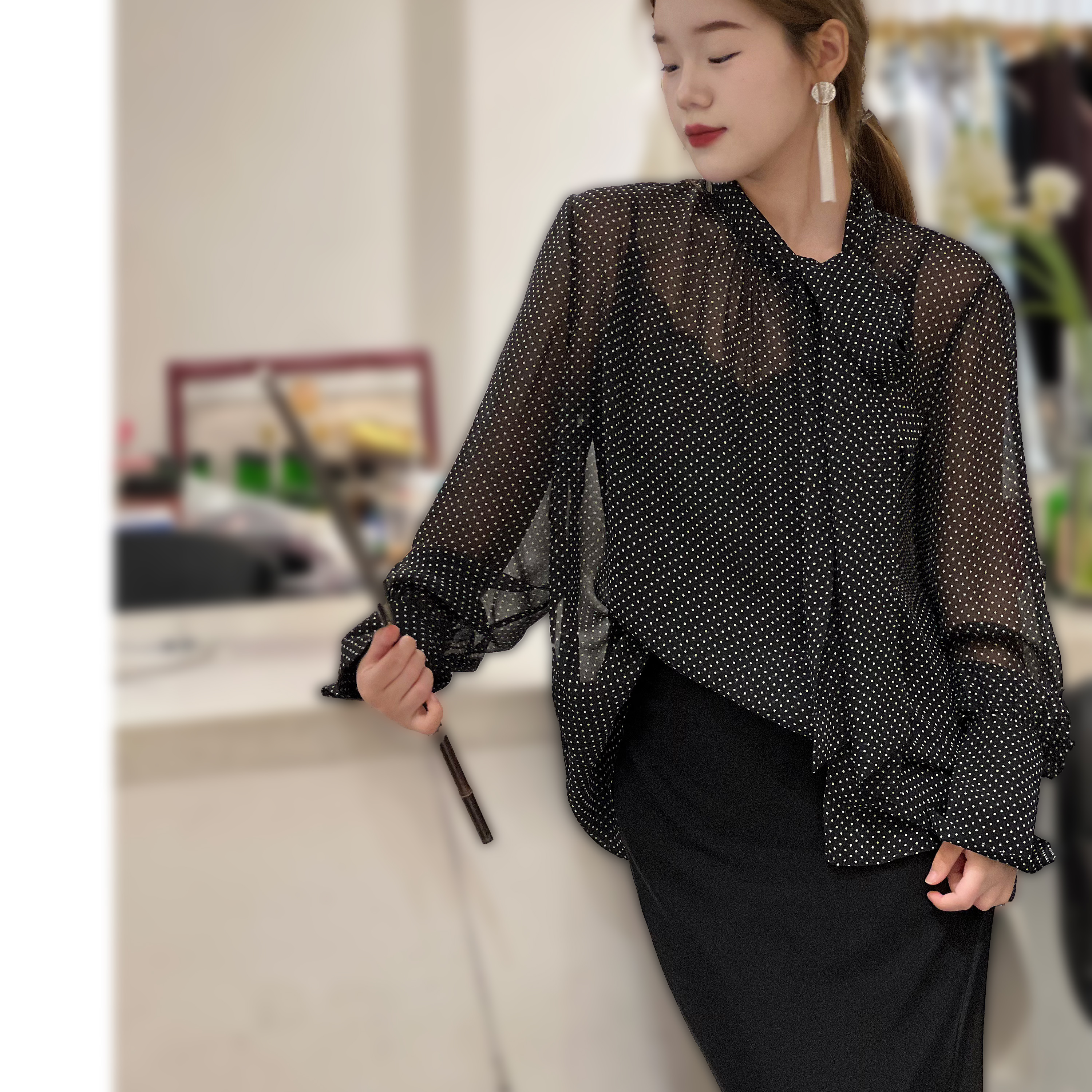 【DODO】百搭气质显瘦小波点乔其纱衬衫