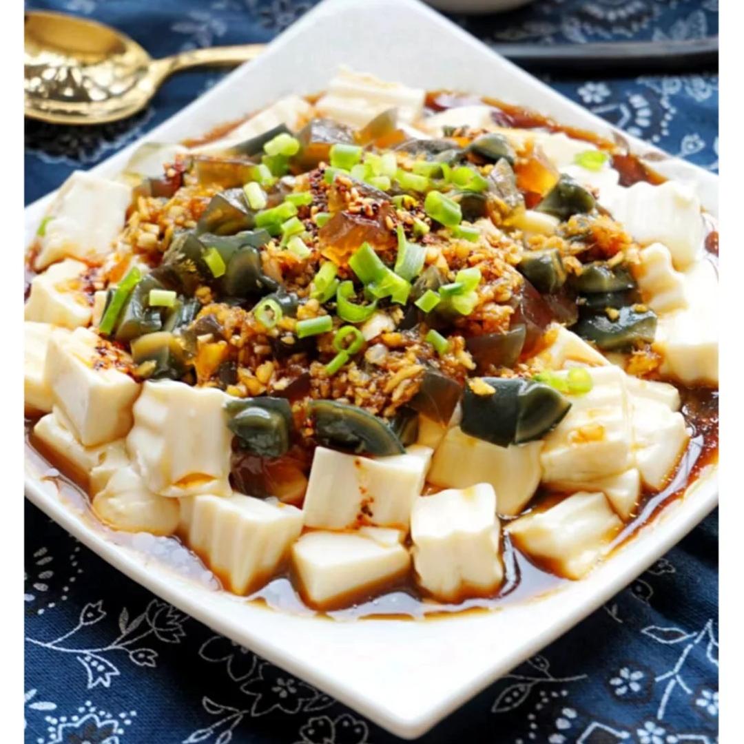 凉拌皮蛋豆腐