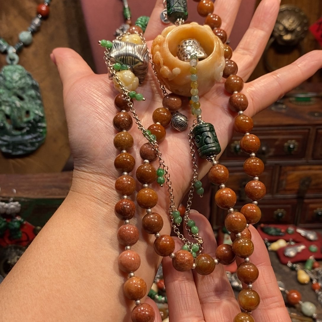 翡翠吊坠(赠链)未镶嵌