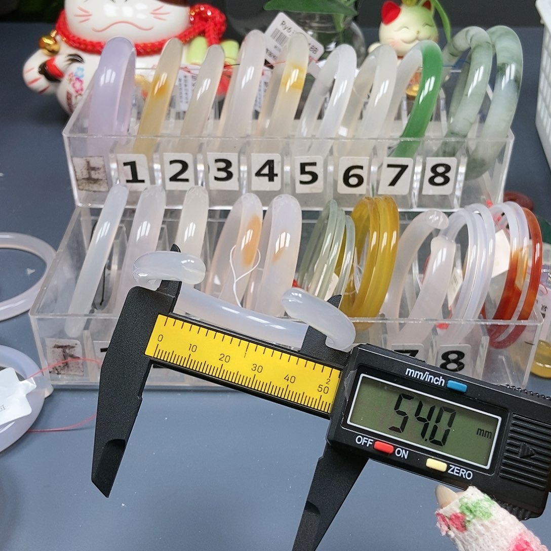 玛瑙/玉髓手镯未镶嵌41