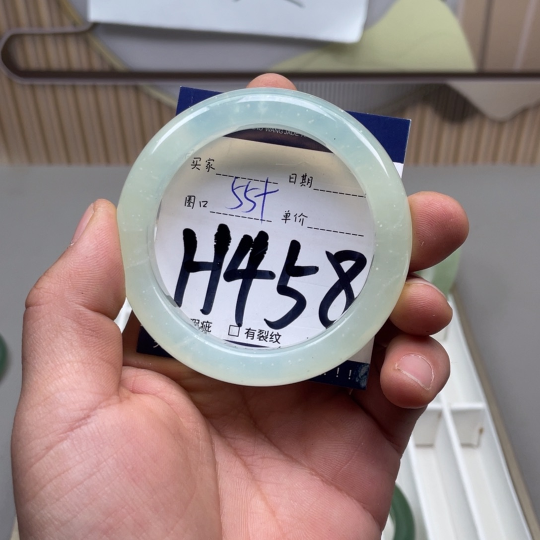 岫玉手镯手镯未镶嵌