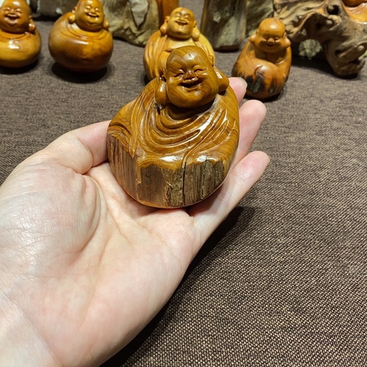 柏木（崖柏）九****智黑油乐乐