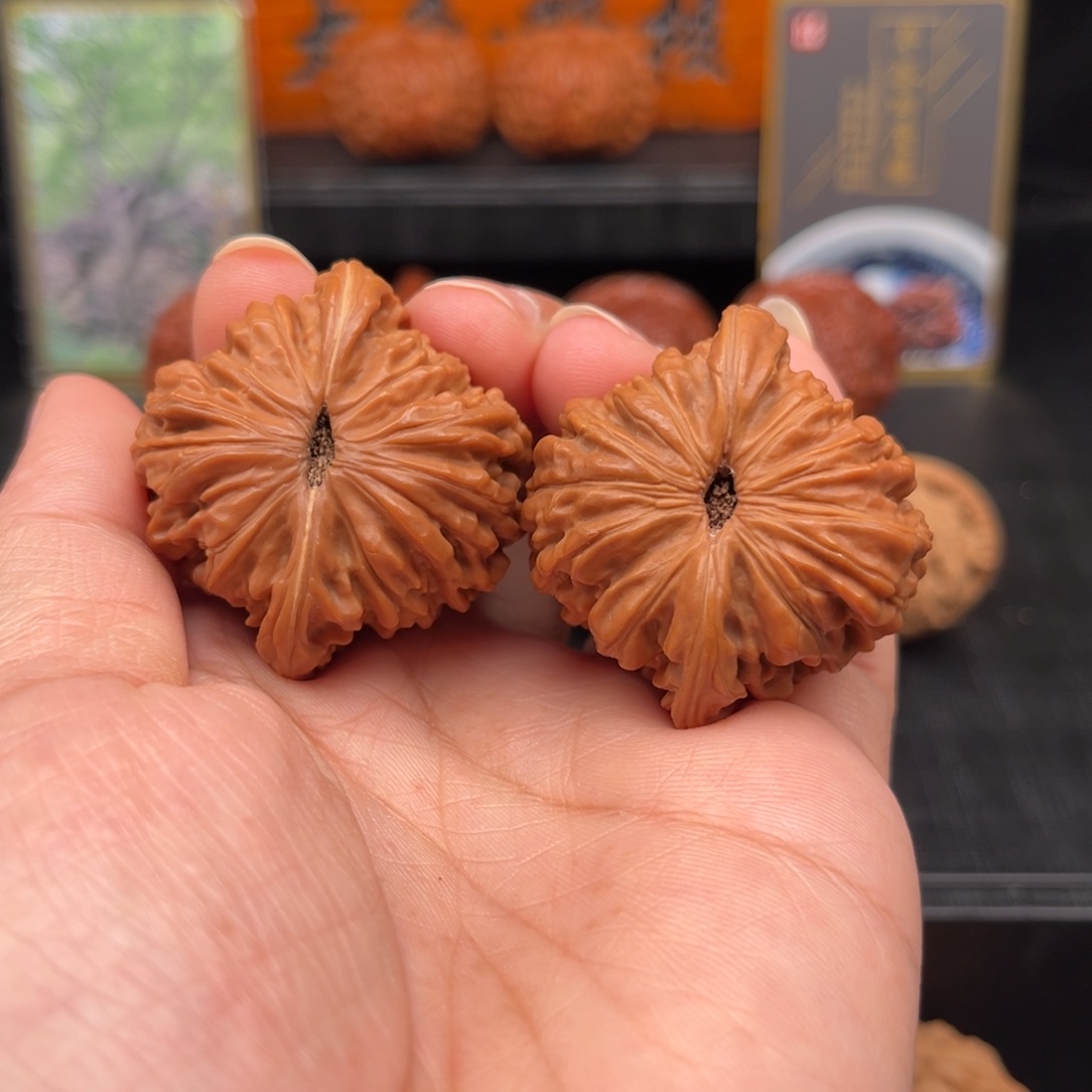 【闪购商品】文玩核桃吊坠明全品四座楼