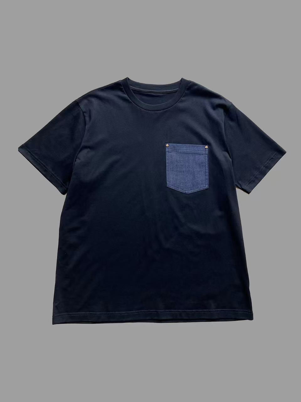 1034#蒙家经典小金扣丝光棉精致短袖T恤