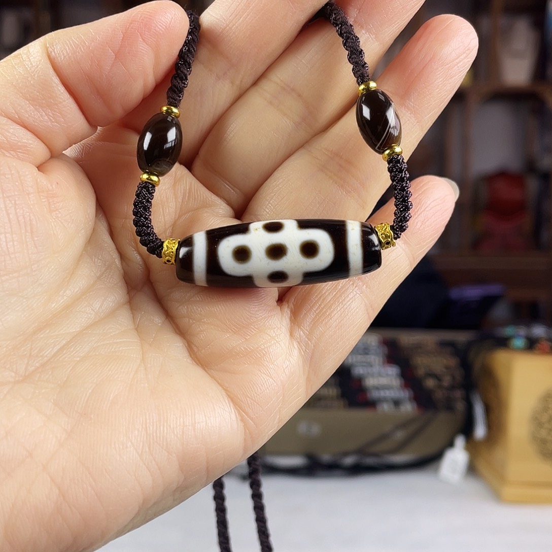 玛瑙/玉髓合金颈饰行运