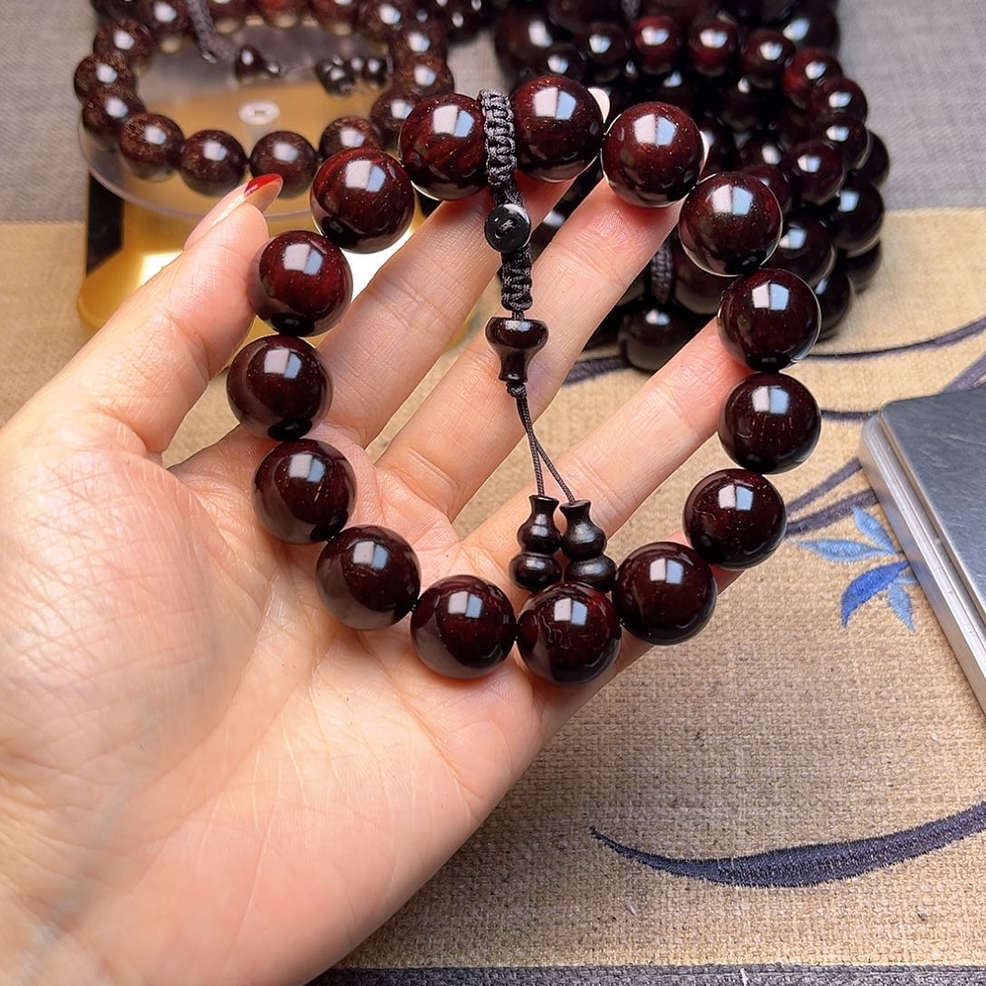 檀香紫檀（小叶紫檀）1.5 15颗