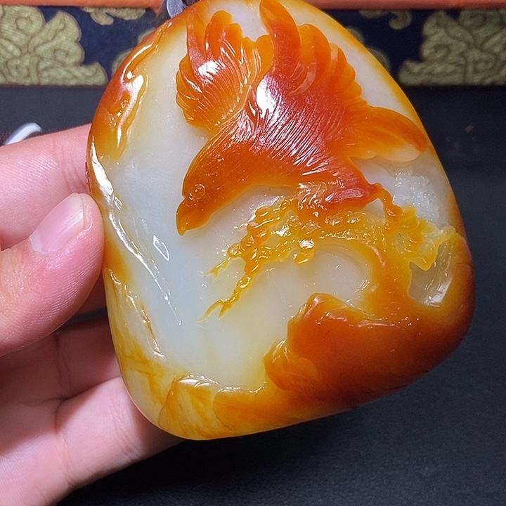 随***心和田玉未镶嵌颈饰CC
