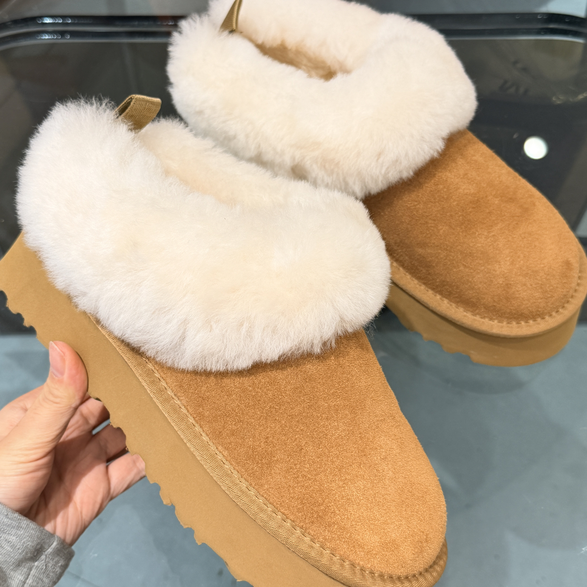 卡资乐2025年冬季保暖半包时尚洋气雪地托