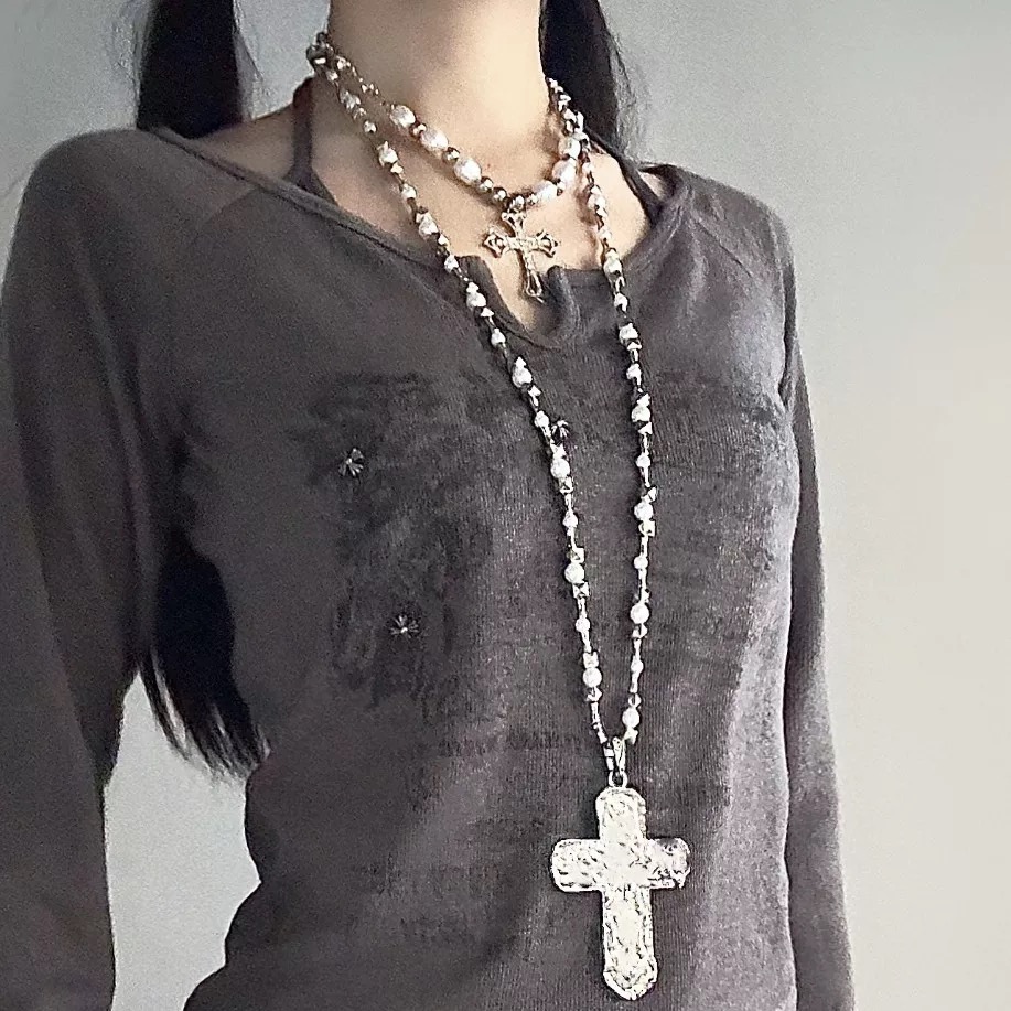 欧美重工珍珠十字架吊坠项链女潮流小众Y2K亚文化毛衣链辣妹配饰