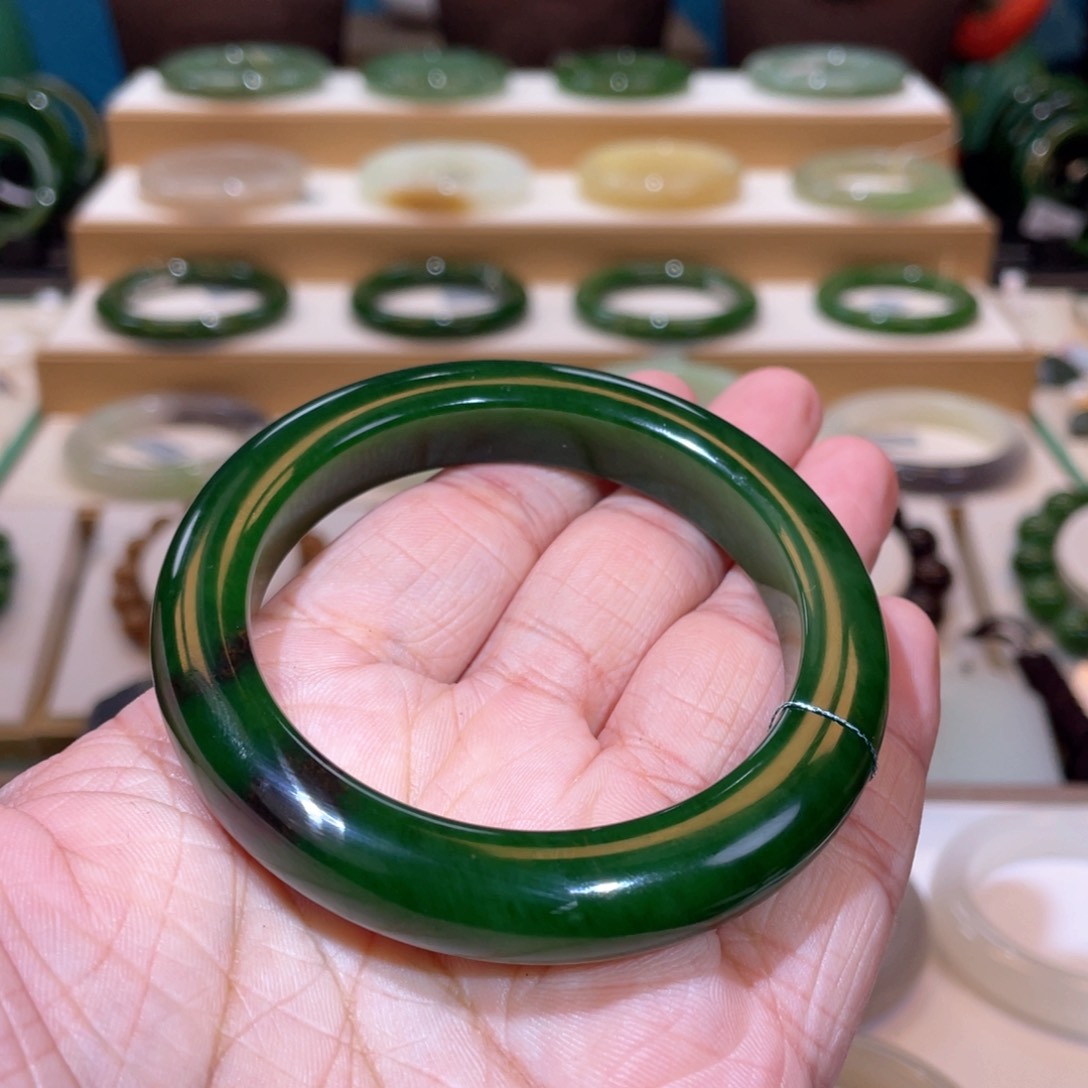 和田玉收藏级老坑碧玉菠菜绿手镯57未镶嵌