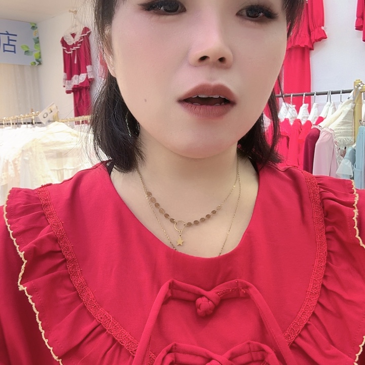 三醋酯纤维苹果两件套