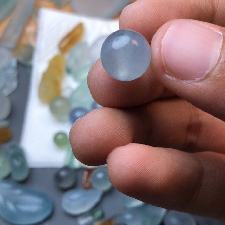 定制翡翠未镶嵌挂件