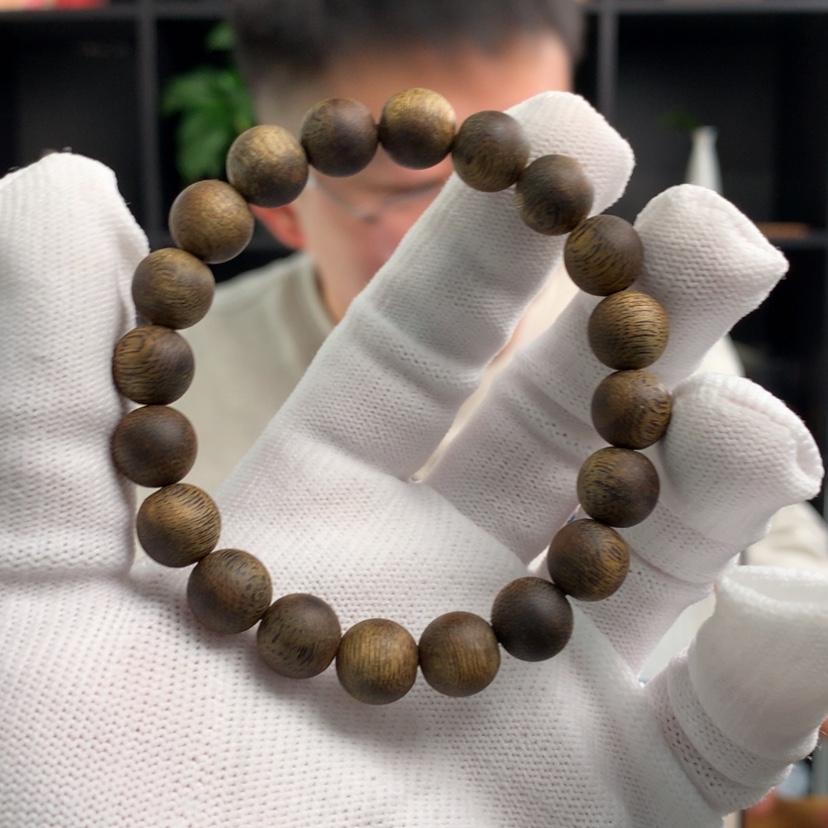 【闪购商品】沉香手串10mm精品乌身11克