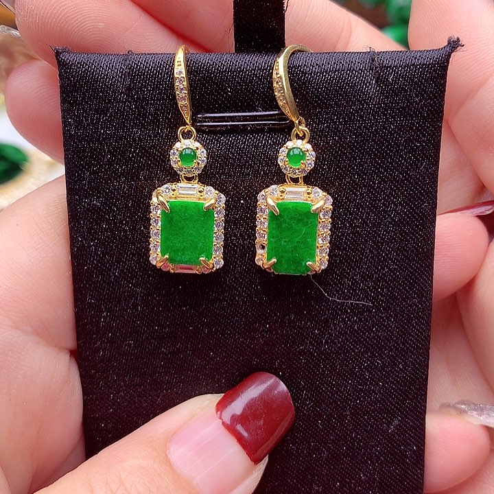 翡翠颈饰银S925镶嵌翡翠