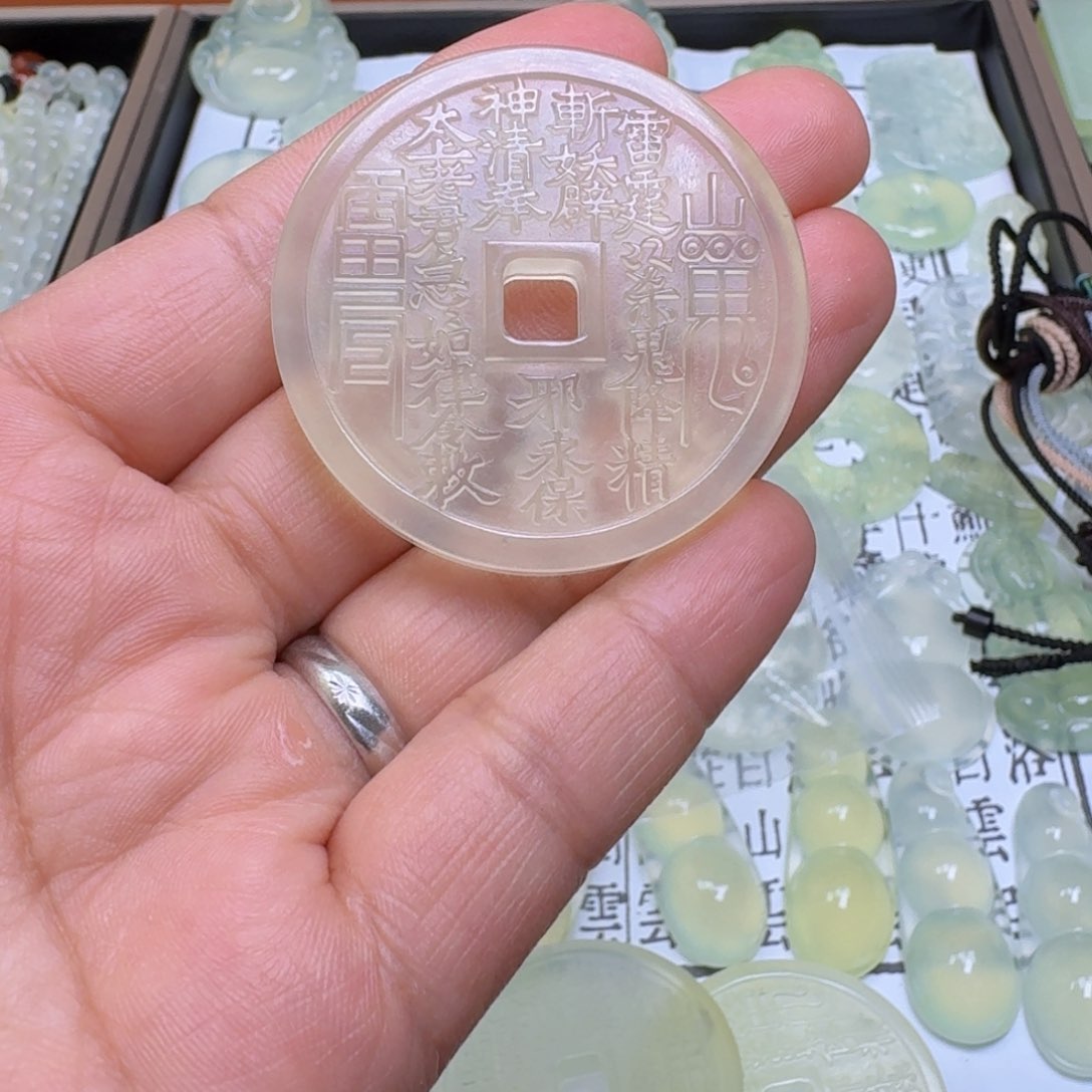 岫玉未镶嵌颈饰燕*妤天然岫玉精品挂坠