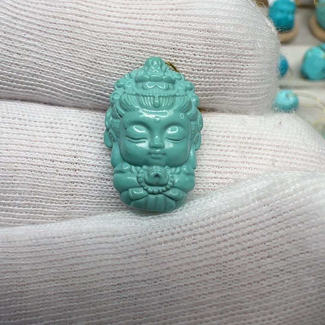 绿松石配饰未镶嵌