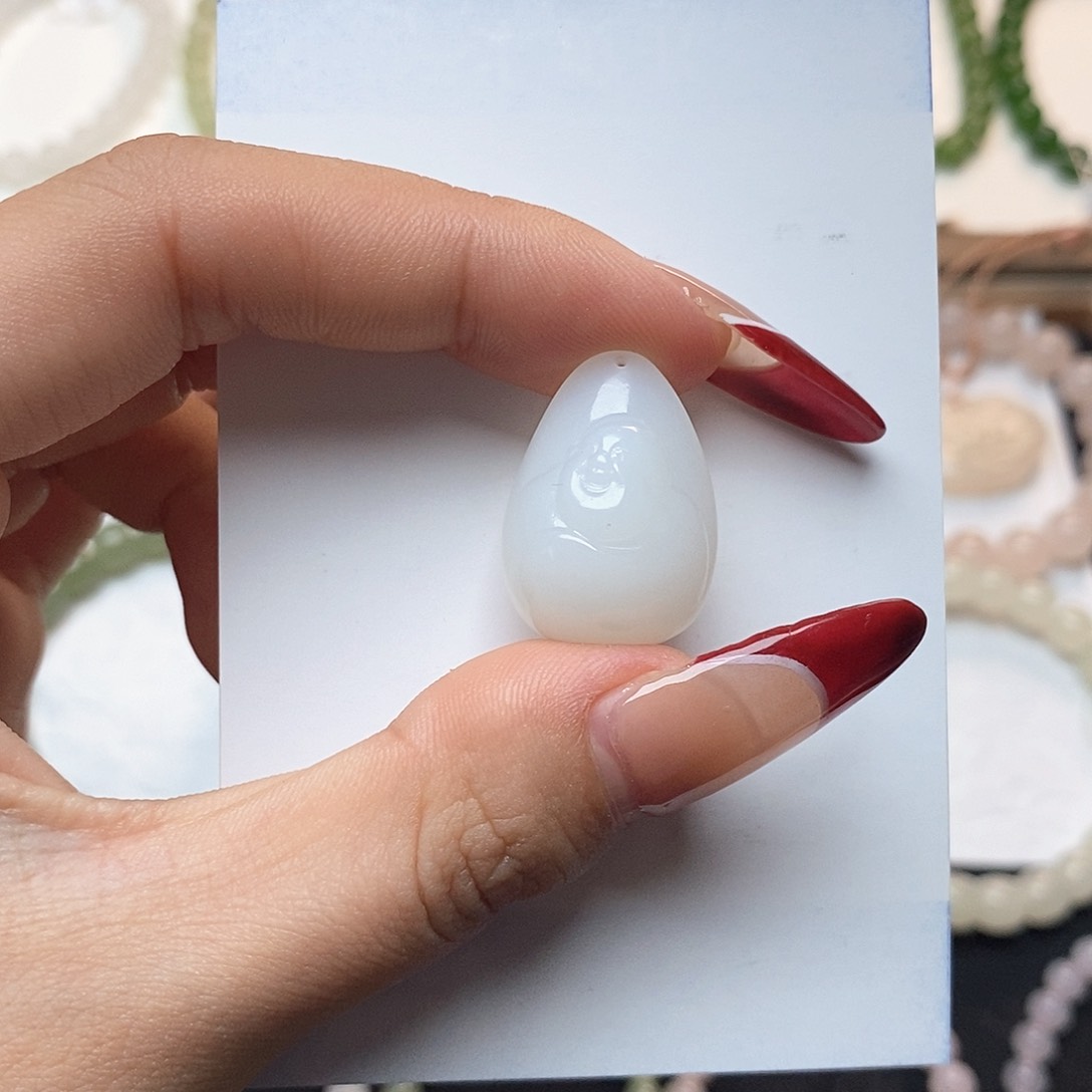 和田玉颈饰未镶嵌羊脂白佛公