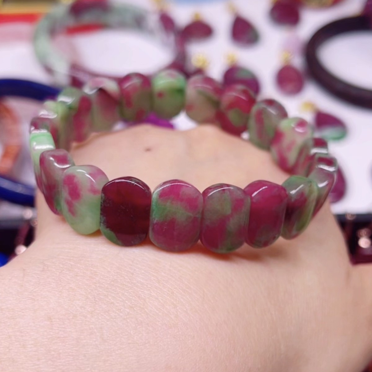 编号AAA—158红绿手牌