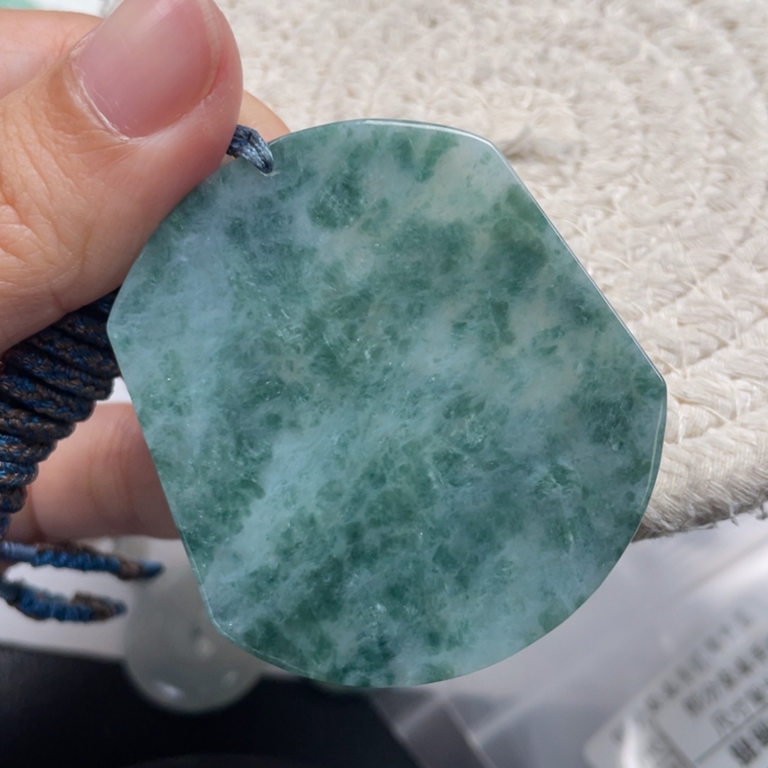 翡翠未镶嵌颈饰天然A货缅甸翡翠