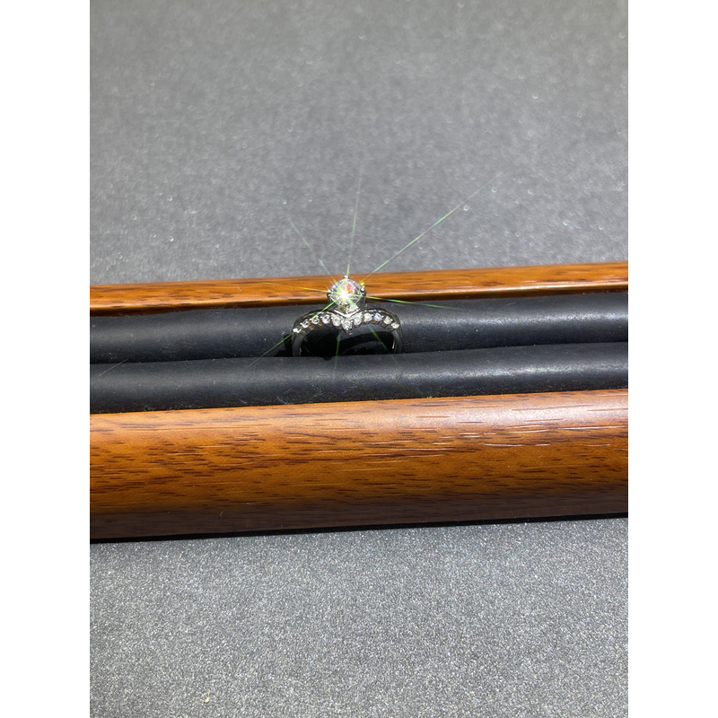 d382白色克莱蒂v戒多样发