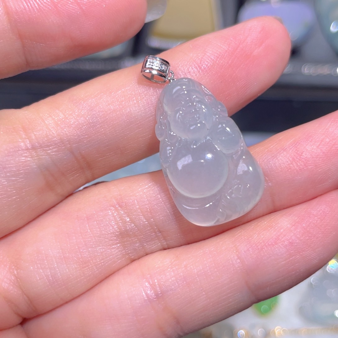 翡翠18K金镶嵌颈饰翡翠