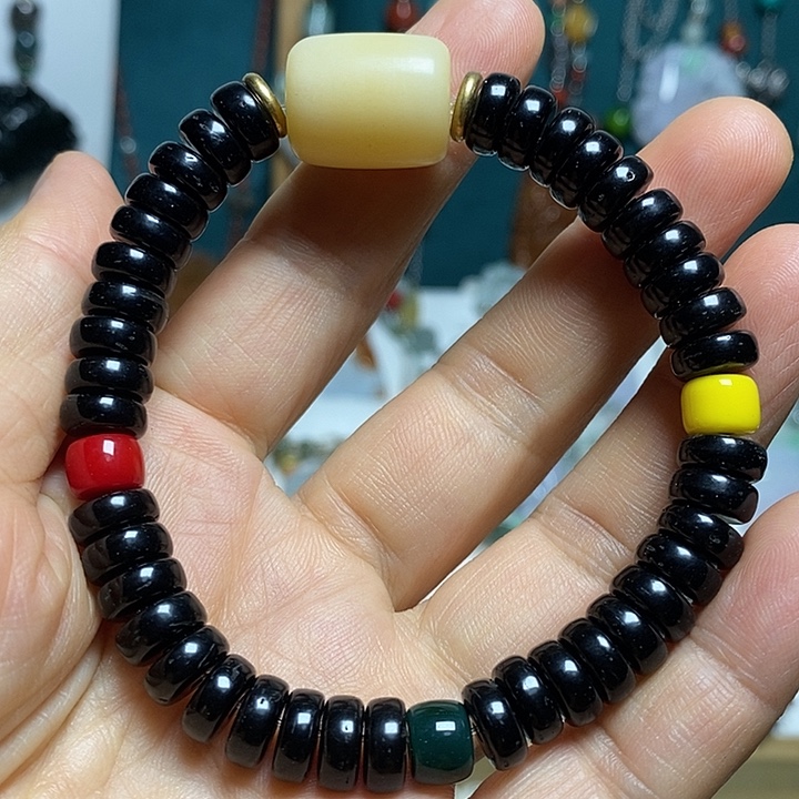 吊坠(赠链)未镶嵌翡翠