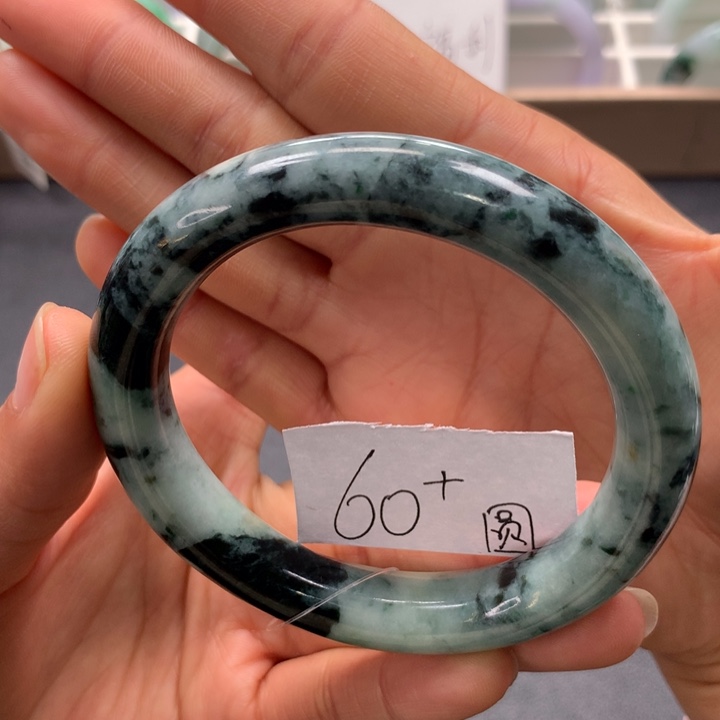 未镶嵌手镯翡翠手镯