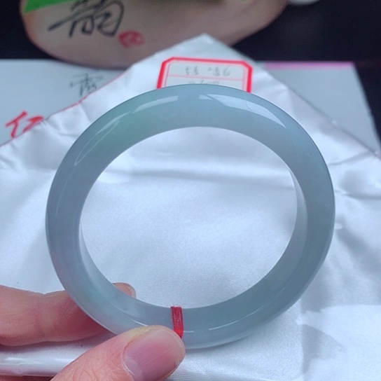 翡翠手镯未镶嵌     正圈55-56冰蓝紫