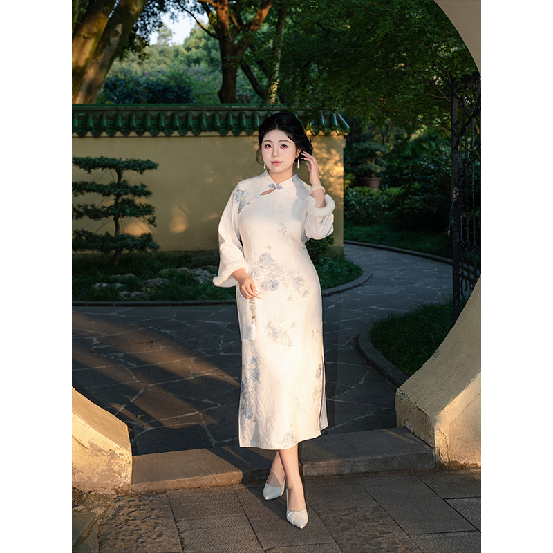 52023新中式杏色旗袍裙2025女冬季新款复古国风修身显瘦大码旗袍