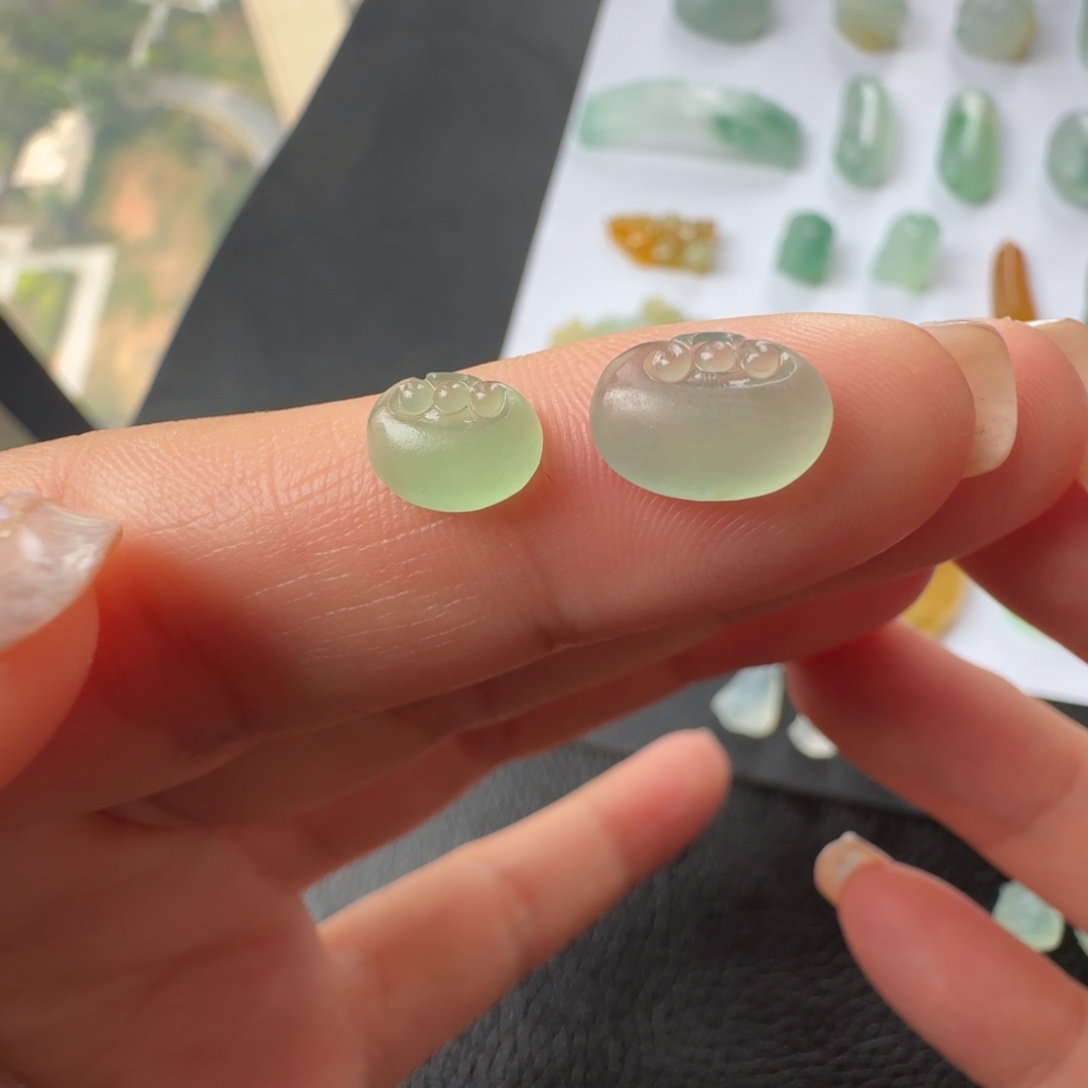 定制翡翠未镶嵌冰晴绿一对如意