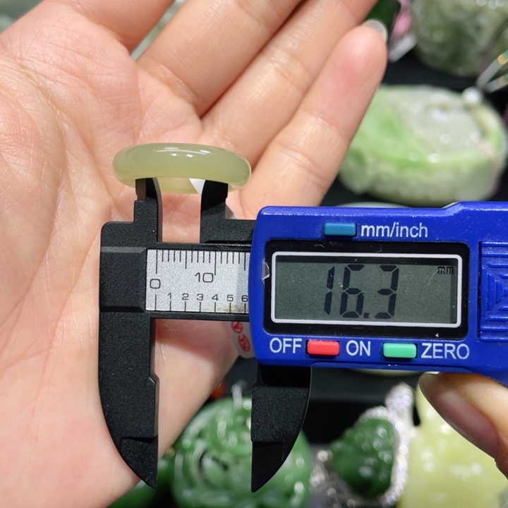 和田玉戒指未镶嵌