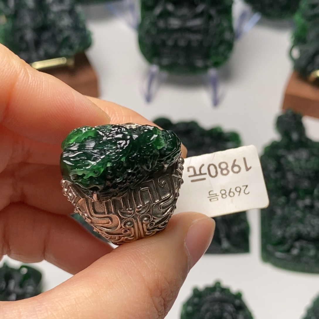 新***手定制翡翠未镶嵌纯天然翡翠A货