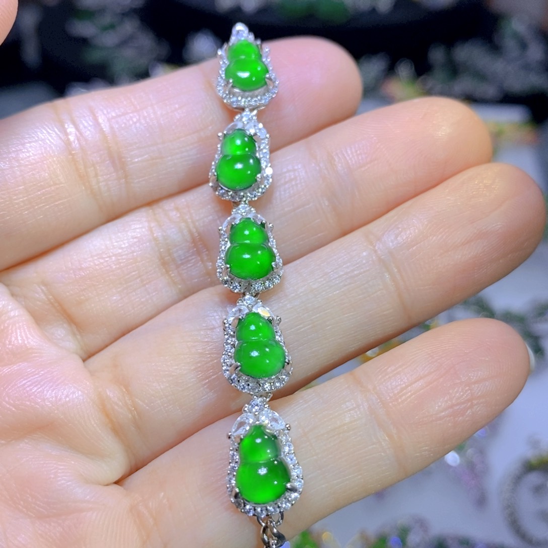 翡翠颈饰银S925镶嵌天然翡翠