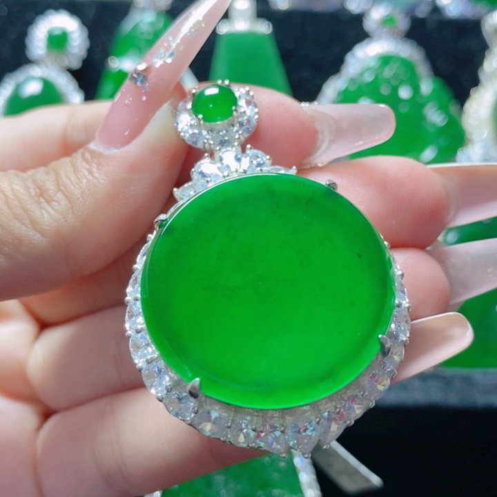 翡翠颈饰银S925镶嵌