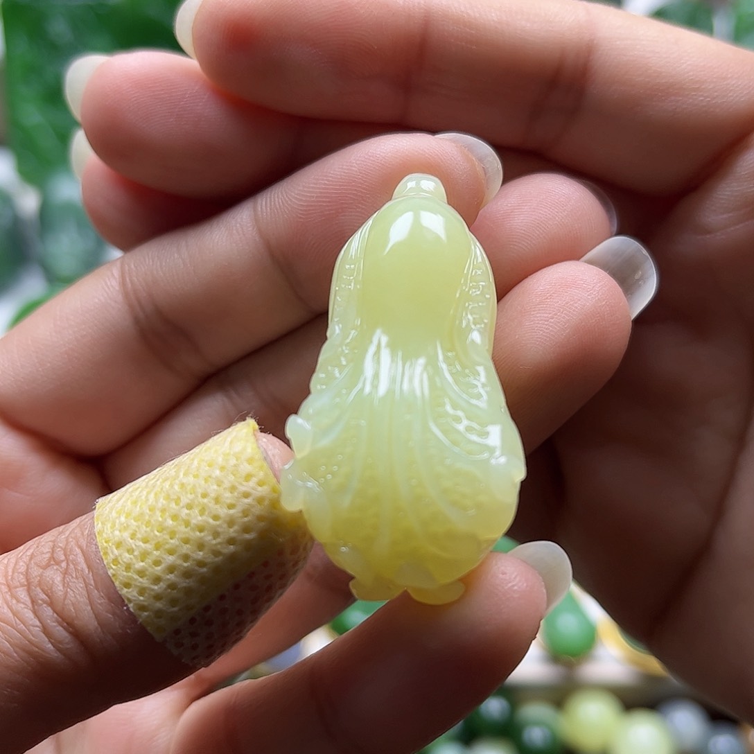 和田玉吊坠未镶嵌