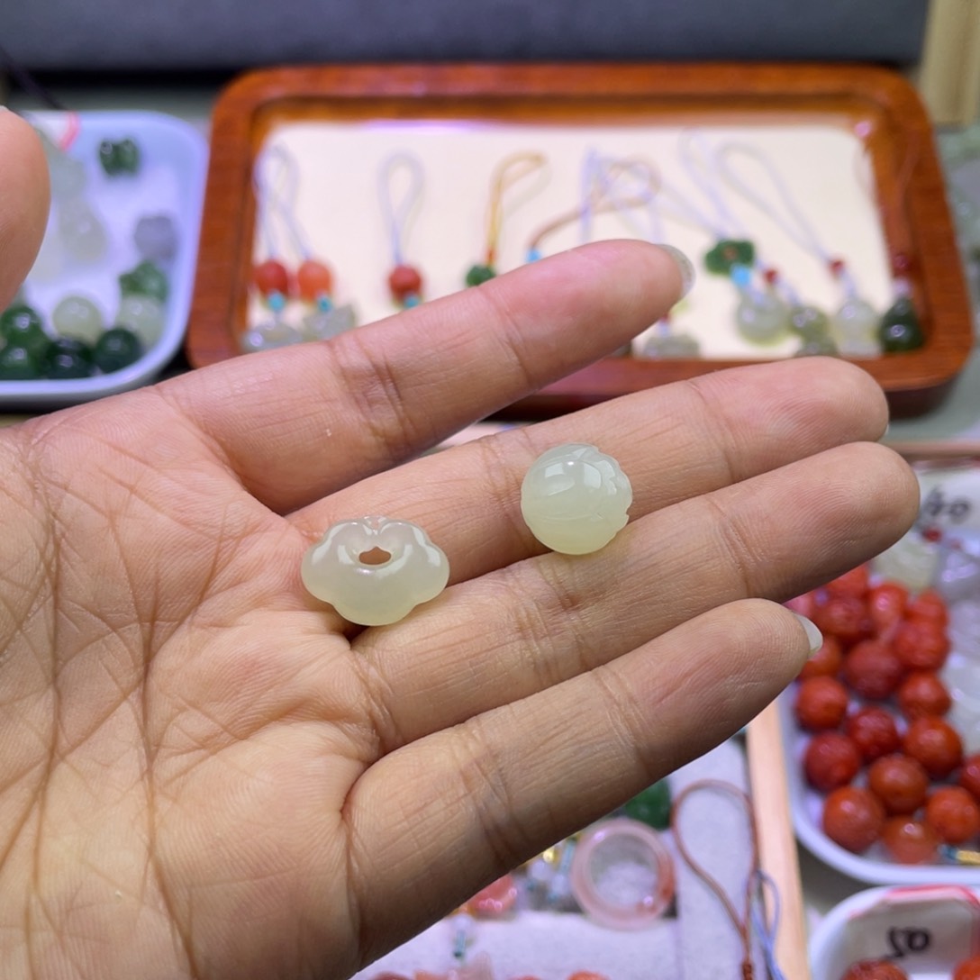 和田玉配饰未镶嵌