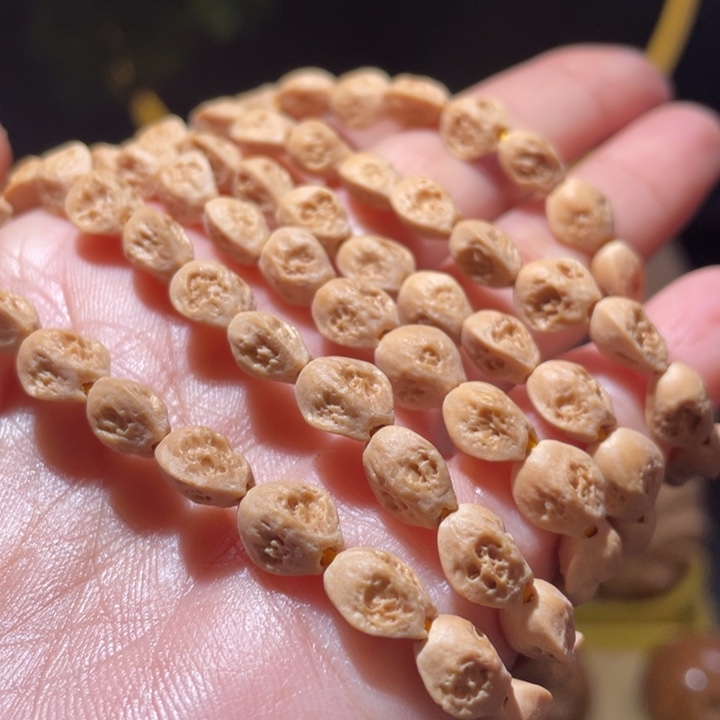 桃核把件雪*?110颗小鬼脸核桃串