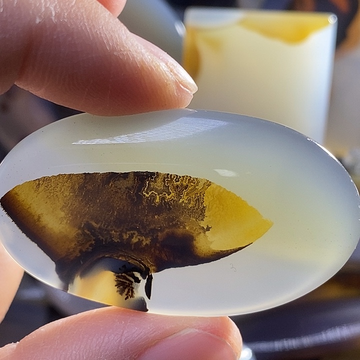 未镶嵌颈饰玛瑙/玉髓大**简