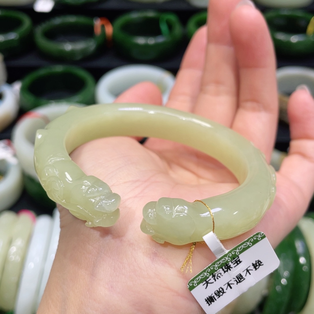 未镶嵌手镯和田玉23