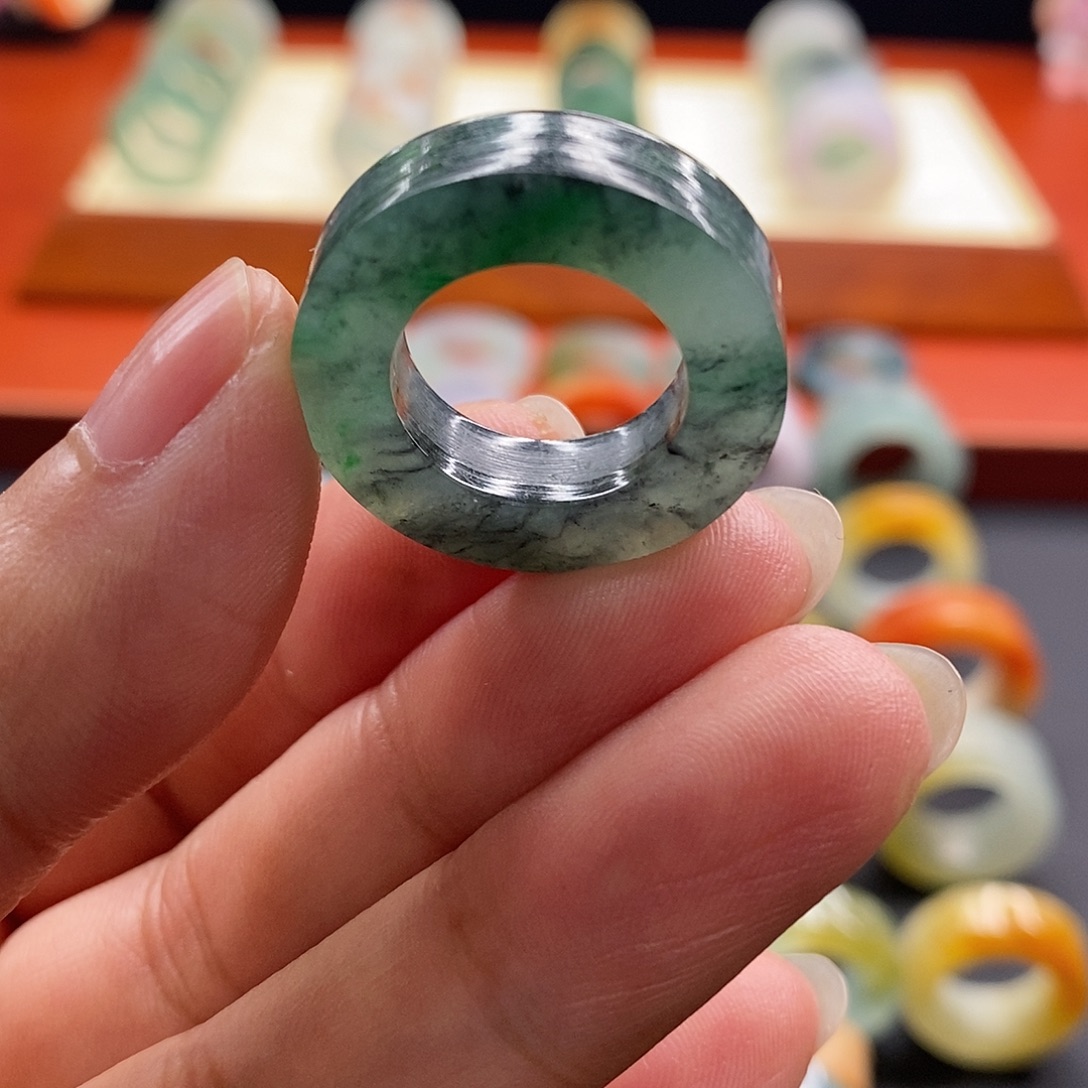 未镶嵌定制翡翠翡翠