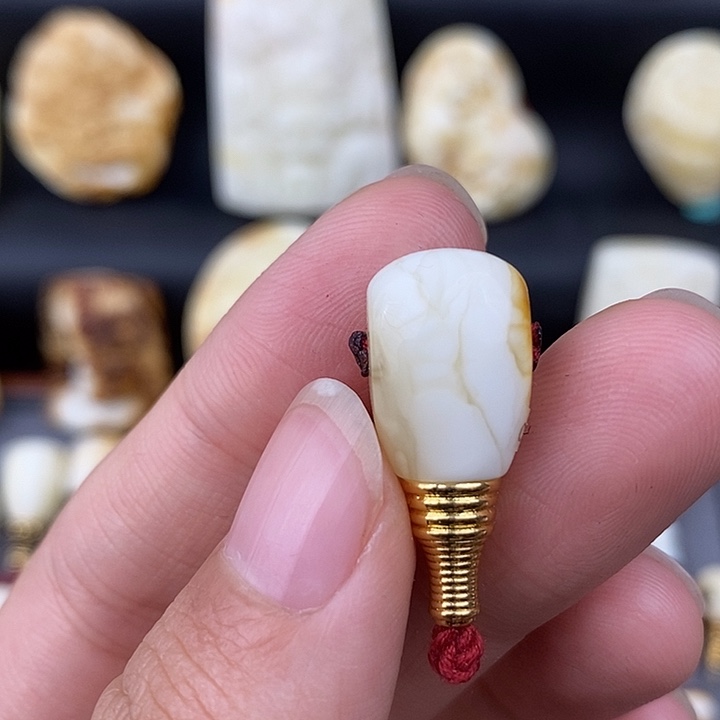 好***好琥珀未镶嵌裸石11三通c791