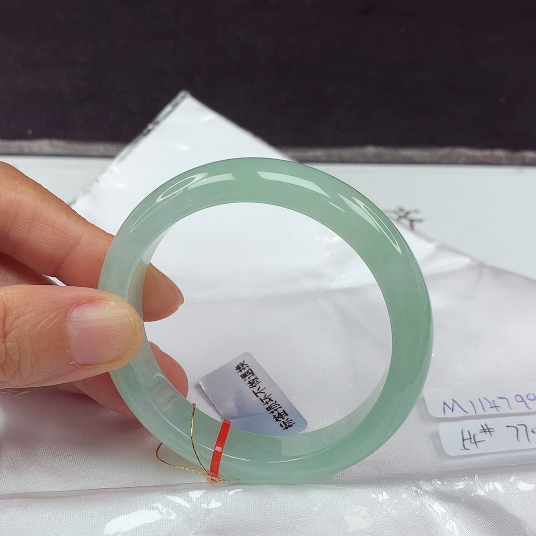 翡翠手镯未镶嵌54圈4799