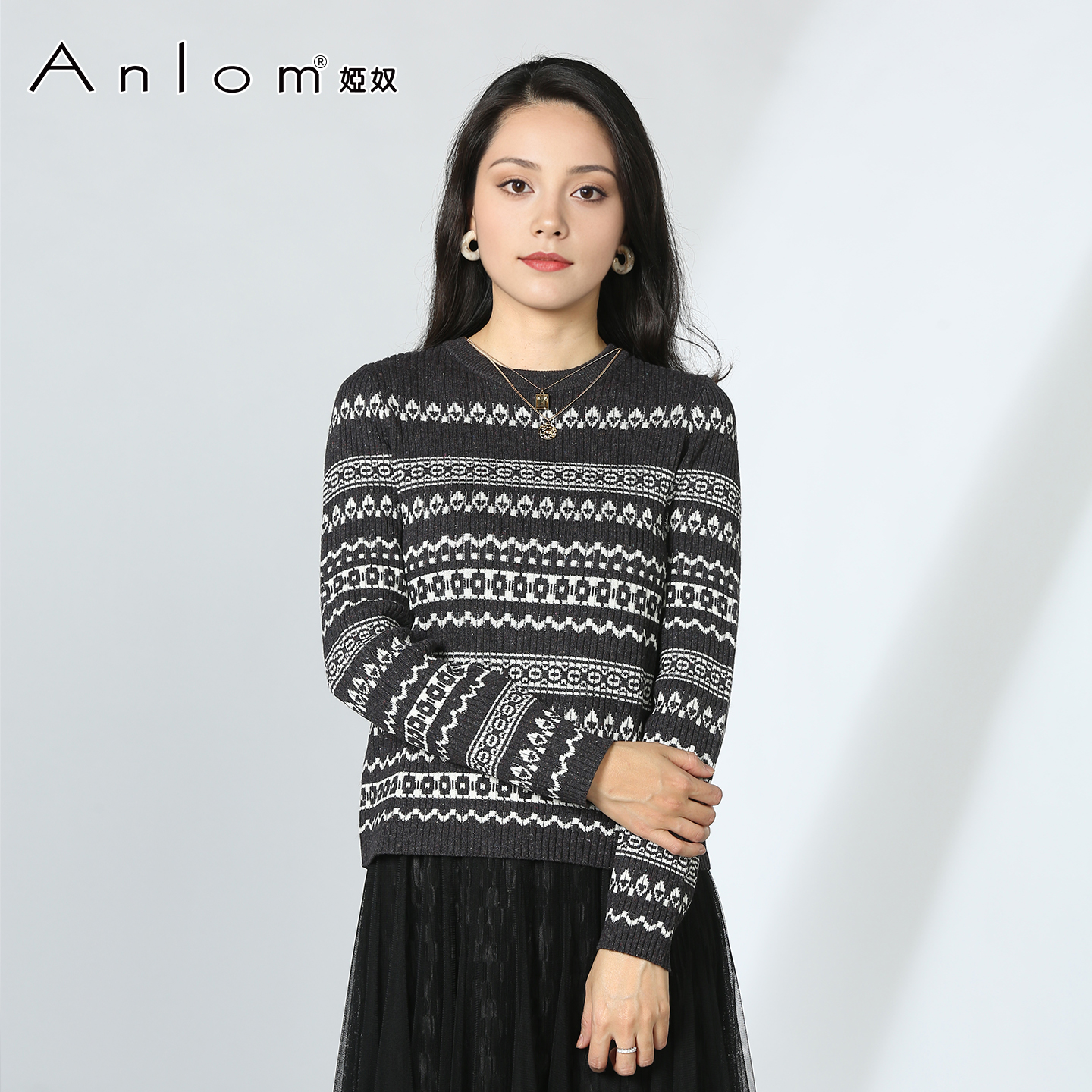 Anlom/娅奴桑蚕丝秋季新款圆领套头长袖针织衫女上衣