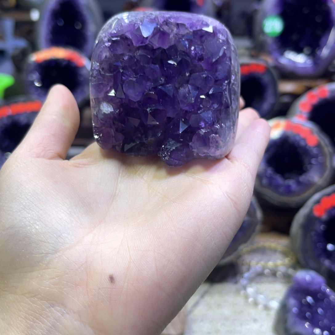紫晶摆件未镶嵌紫水晶