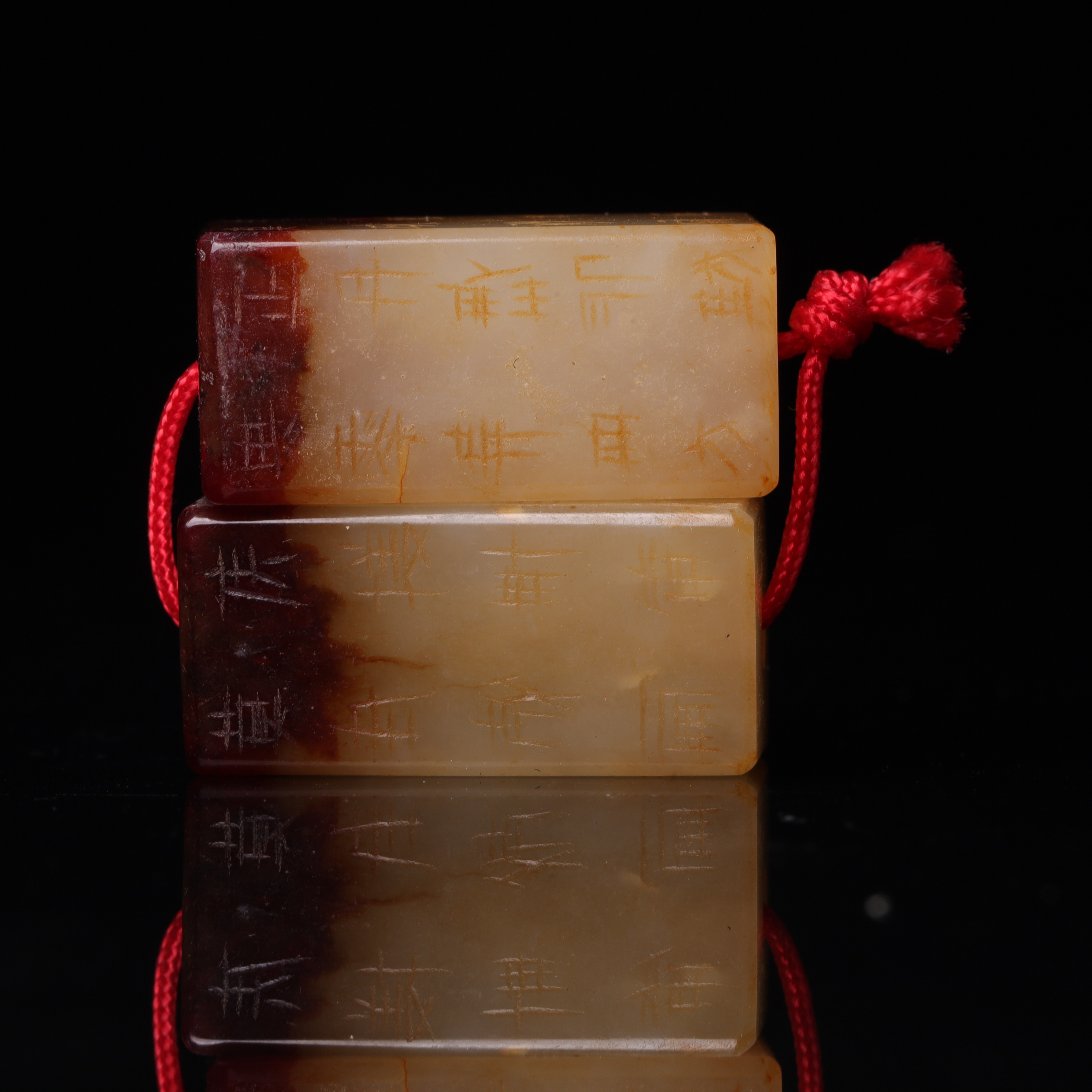 明代和田玉冈卯严卯一对