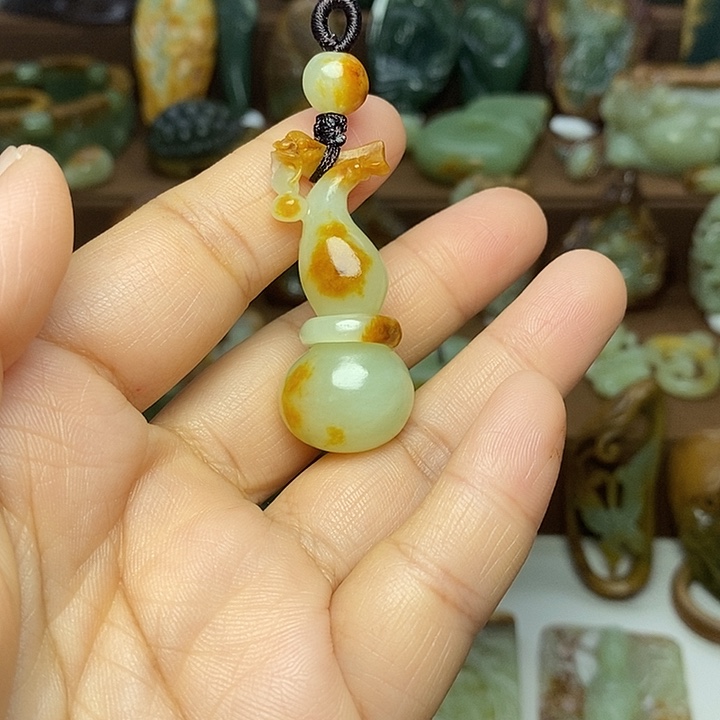 竹***6岫岩河磨玉（透闪石质玉）未镶嵌颈饰