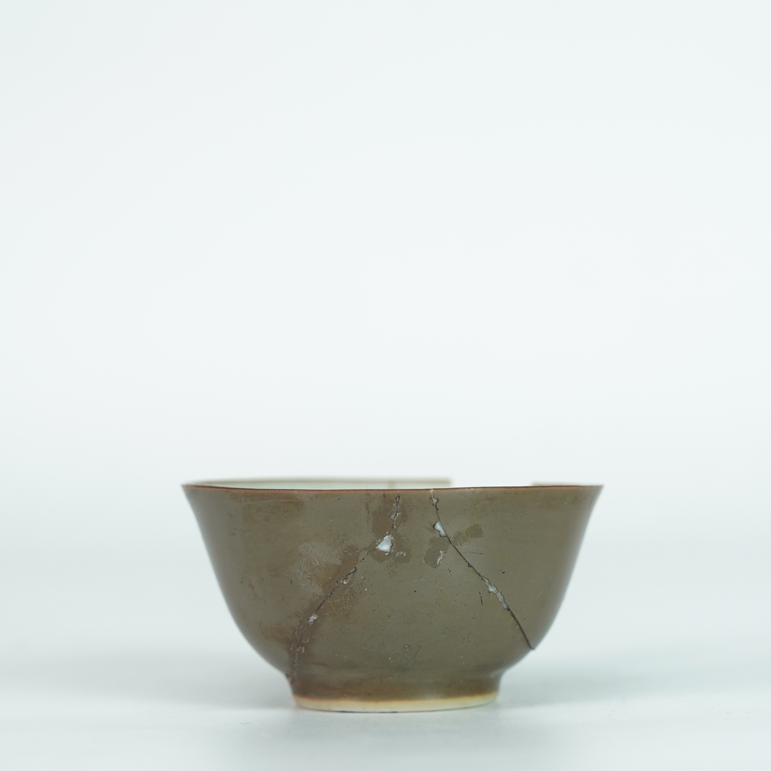 LABC250809006【十竹斋】清代紫金釉花卉茶圆