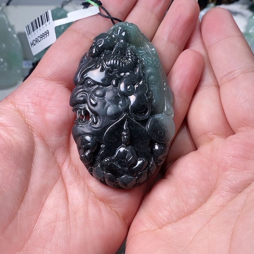 【闪购商品】翡翠颈饰未镶嵌清*。